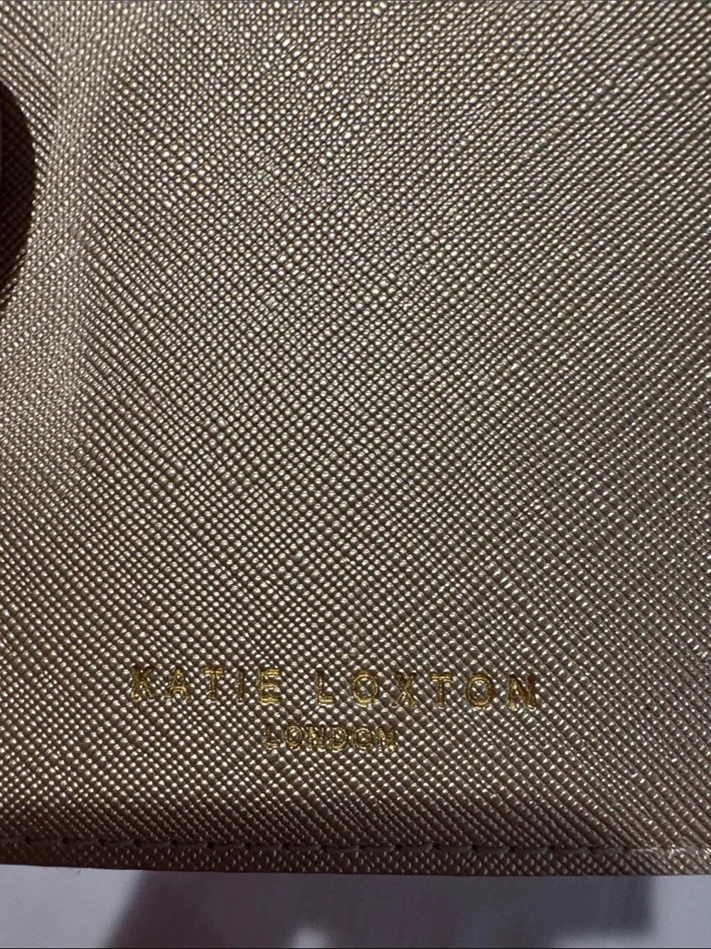 Katie Loxton document holder- Girls Just Wanna Have Sun